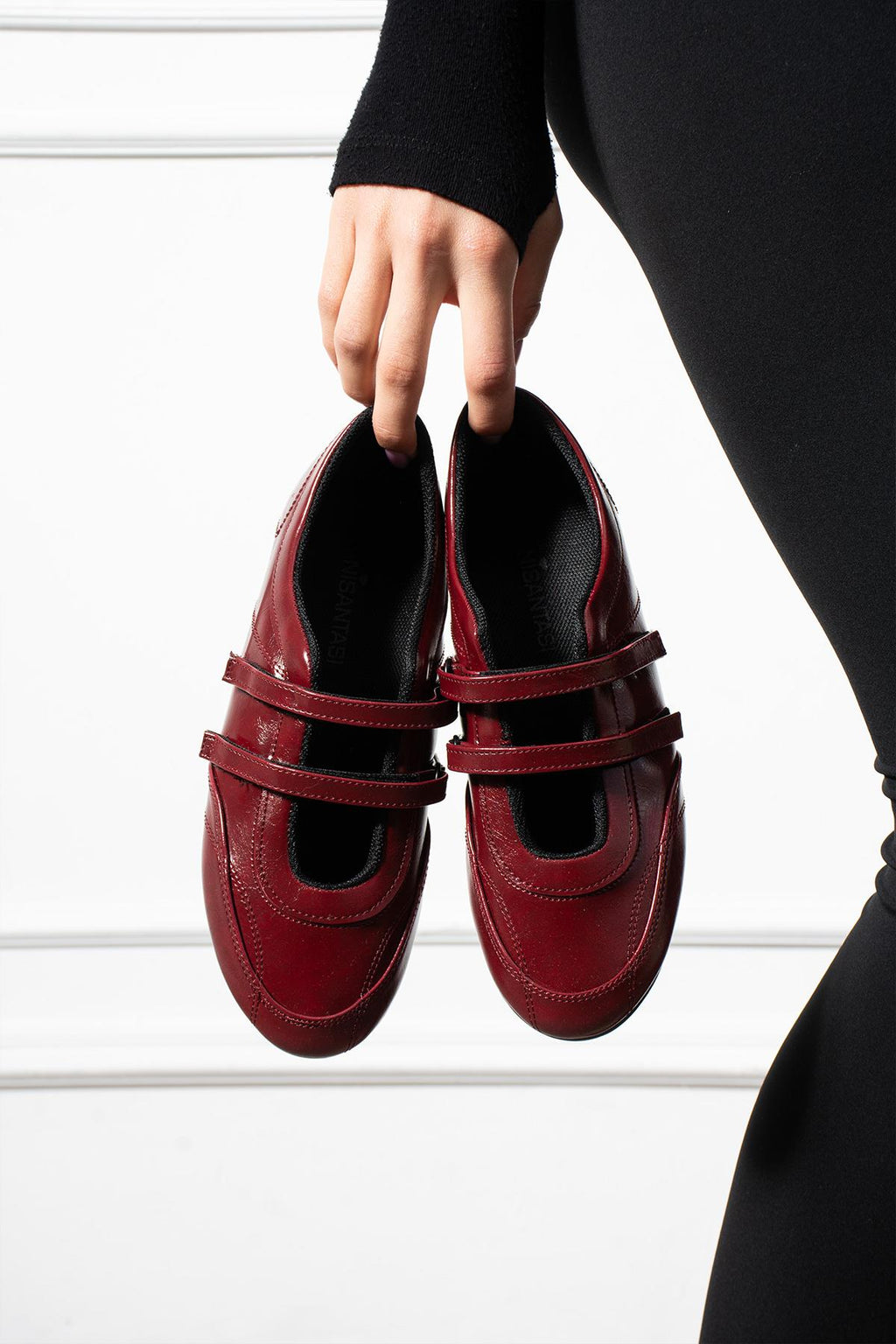 Despina Shoes Elvis Bordo Suni Deri Kadın Babet – model üzerinde görünüm 4
