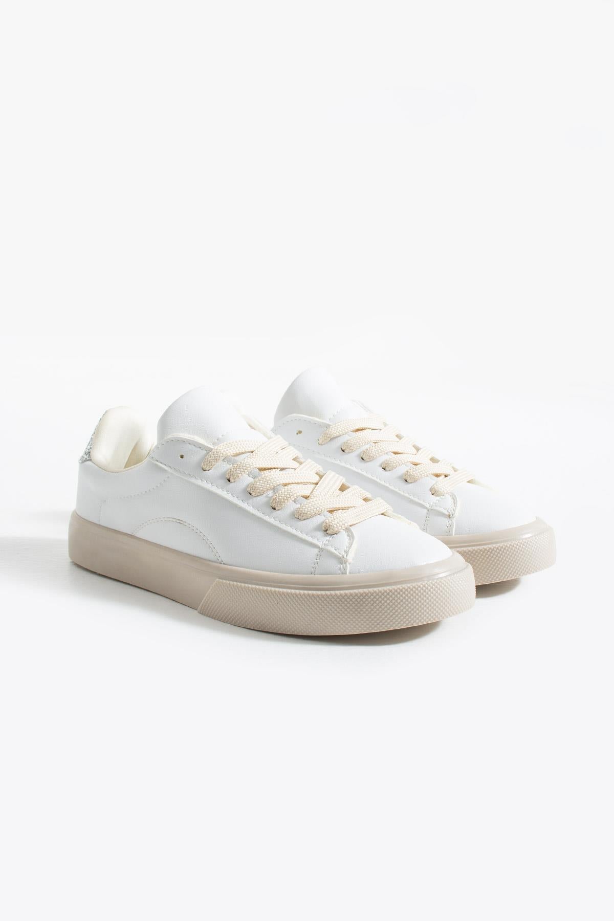 Despina Shoes Lena Beyaz-Gümüş Suni Deri Kadın Sneaker – stüdyo çekimi 2