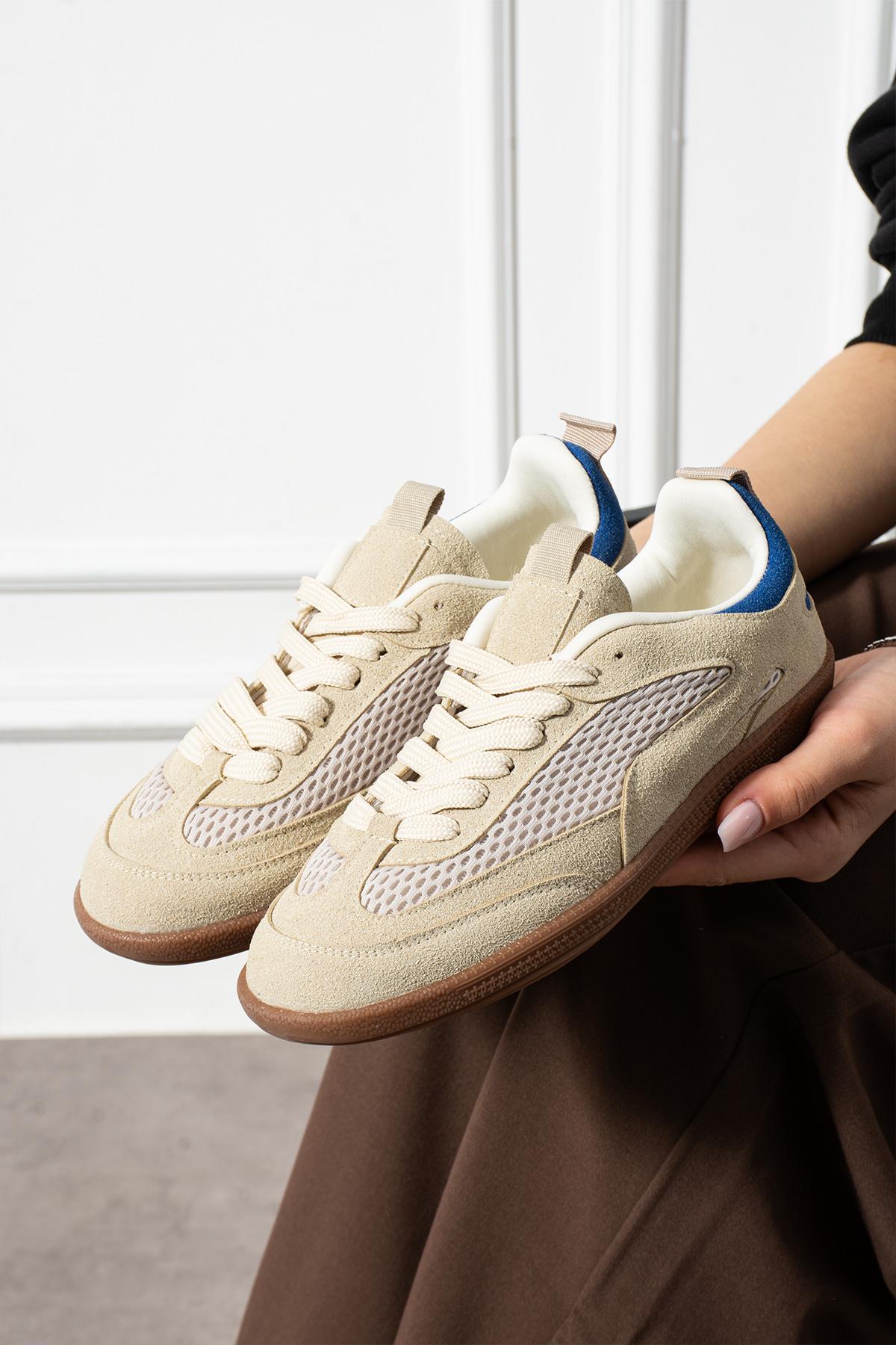 Despina Shoes Lunera Bej Süet Dokulu Kadın Sneaker – model üzerinde görünüm 3