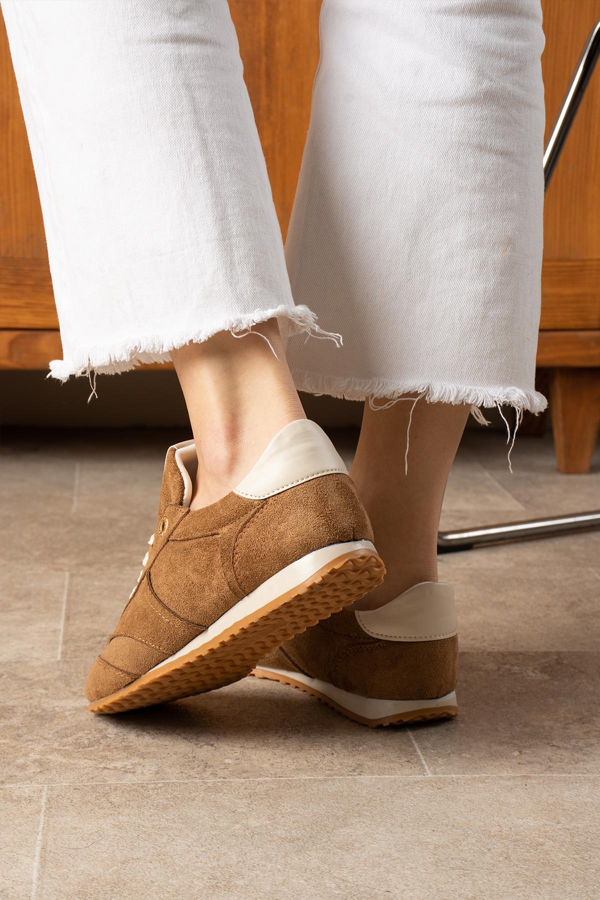Despina Shoes Rose Taba-Bej Süet Dokulu Kadın Sneaker – model üzerinde görünüm 3
