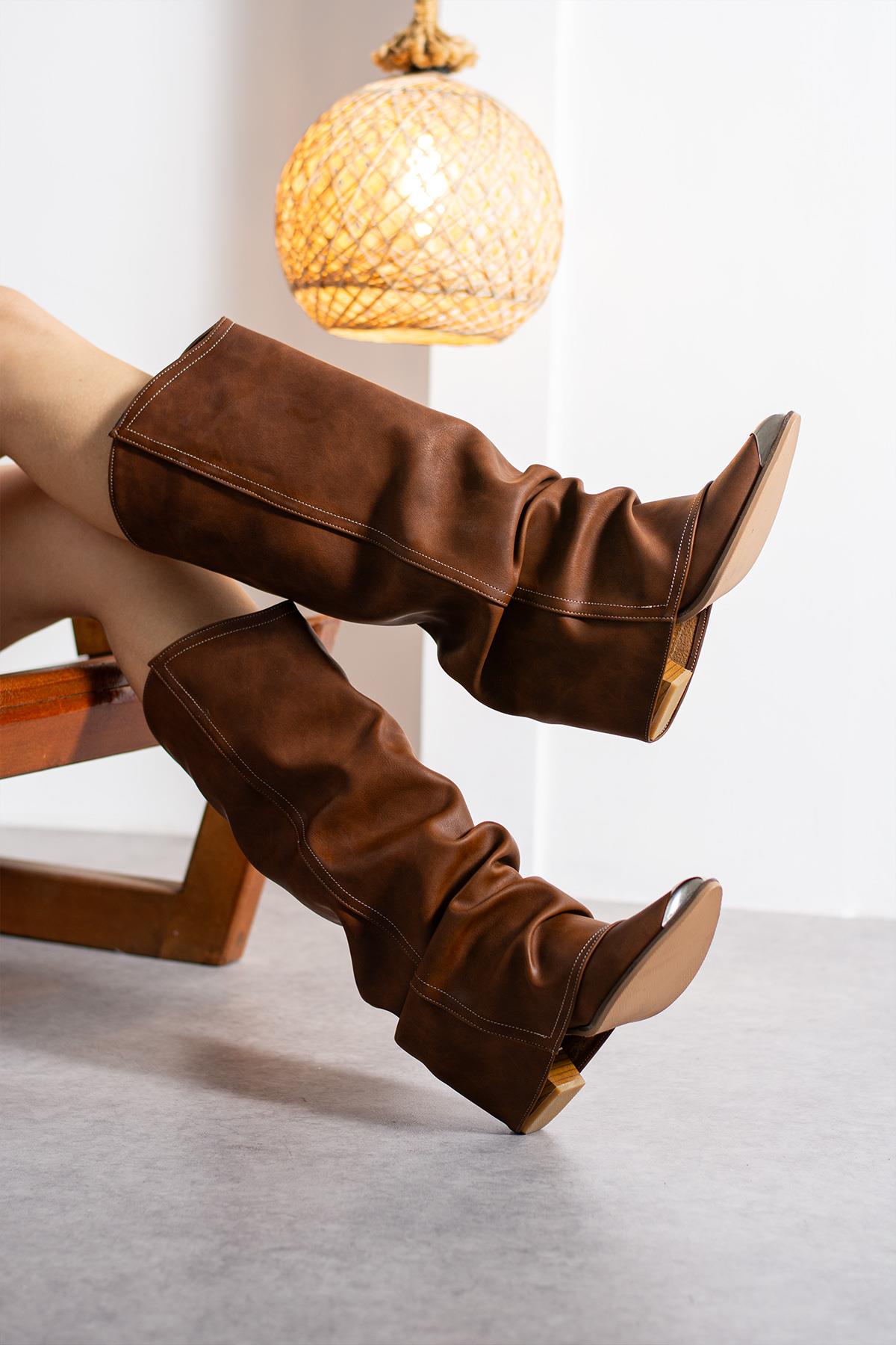 Despina Shoes Emily Taba Suni Deri Kadın Çizme – model üzerinde görünüm 5
