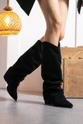 Despina Shoes Emily Nova Siyah Süet Dokulu Kadın Çizme – model üzerinde görünüm 1