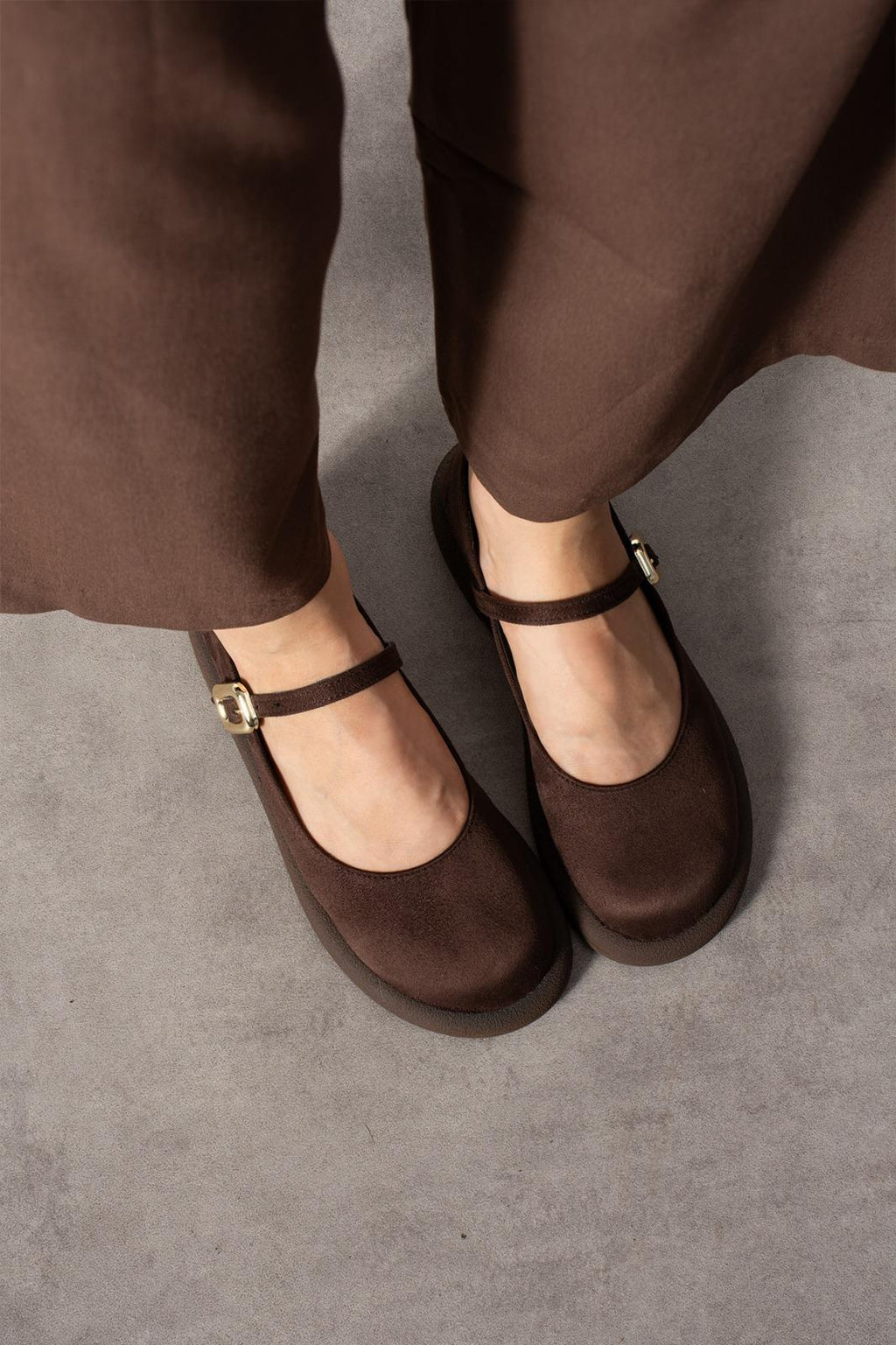 Despina Shoes Bety Kahverengi Süet Dokulu Kadın Loafer – model üzerinde görünüm 4