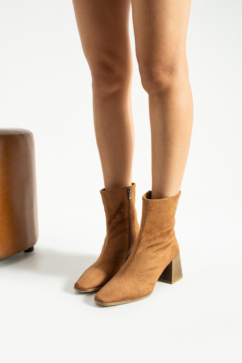Despina Shoes Nola Taba Süet Dokulu Kadın Bot – model üzerinde görünüm 5