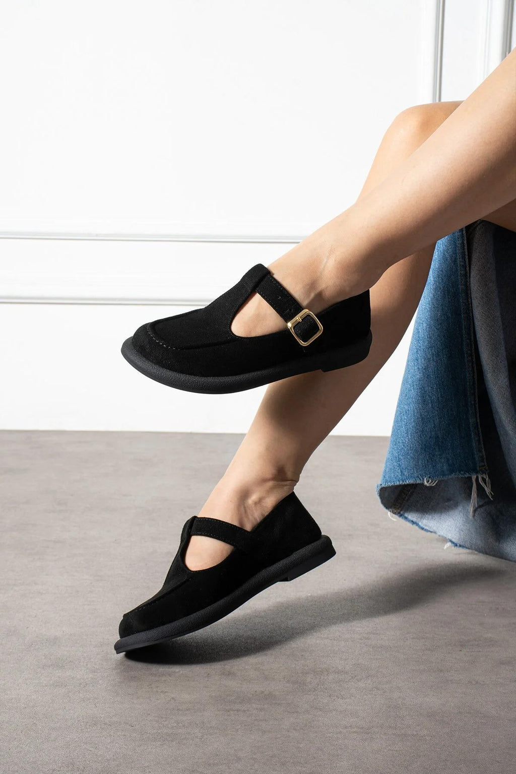 Despina Shoes Olivia Siyah Süet Dokulu Kadın Loafer – model üzerinde görünüm 5