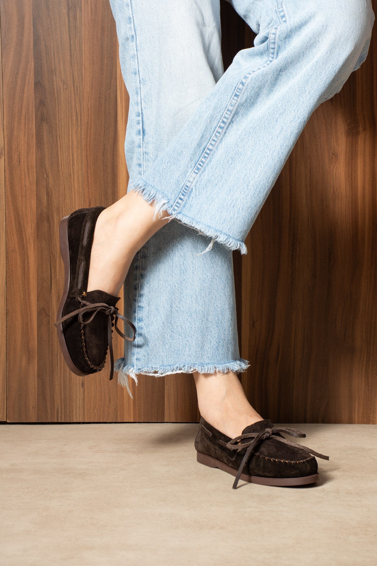Despina Shoes Amalfi Kahverengi Hakiki Deri Kadın Loafer – model üzerinde görünüm 3
