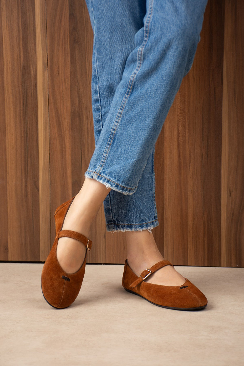 Despina Shoes Vera Taba Hakiki Deri Kadın Babet – model üzerinde görünüm 6