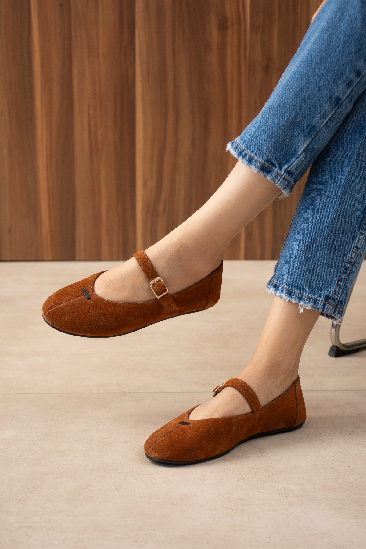 Despina Shoes Vera Taba Hakiki Deri Kadın Babet – model üzerinde görünüm 5