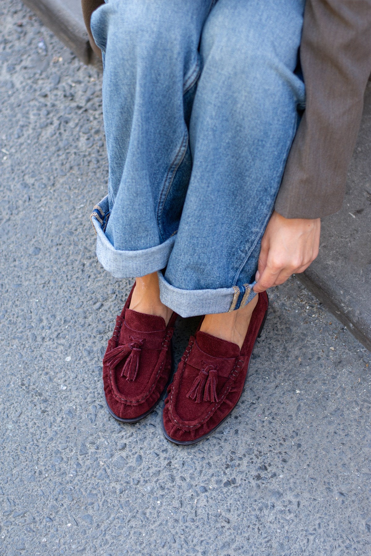 Despina Shoes Maren Bordo Hakiki Süet Kadın Loafer – model üzerinde görünüm 7